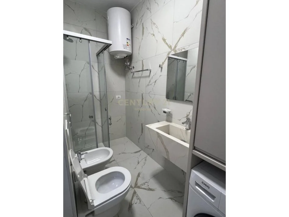 Tirane, jepet me qera apartament 2+1 Kati 4, 100 m² 1.000 € (RRUGA JORDAN MISJA)
