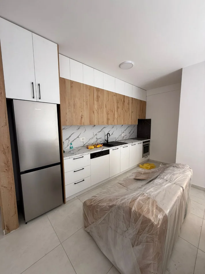 Tirane, jepet me qera apartament 2+1 , 105 m² 70.000 € (rruga Siri Kodra)