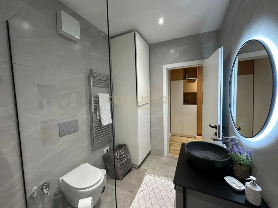 Tirane, shitet apartament 1+1 Kati 8, 65 m² 108.000 € (RRUGA LONI LIGORI)