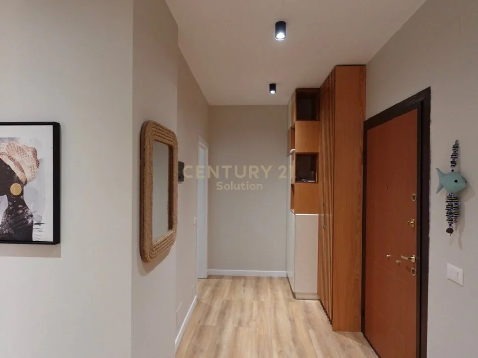 Tirane, shitet apartament 1+1 Kati 8, 65 m² 108.000 € (RRUGA LONI LIGORI)