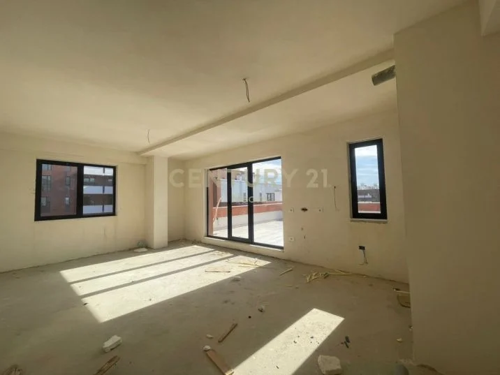 Tirane, shitet apartament+verande | Penthouse 2+1+Aneks+Ballkon Kati 7, 134 m² 230.850 € (Neom124660)