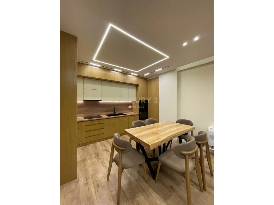 Tirane, jap me qera apartament 2+1 Kati 2, 115 m² 1.500 € 