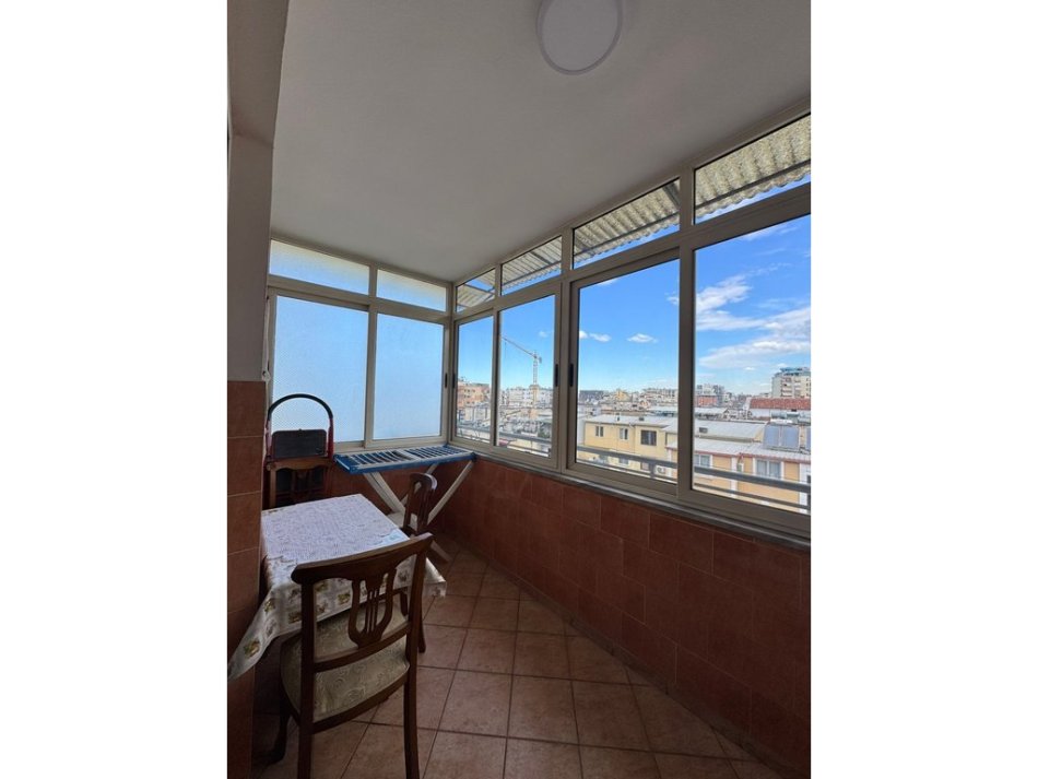 Tirane, jepet me qera apartament 3+1+Ballkon Kati 6, 120 m² 750 € (Shkolla e Baletit)