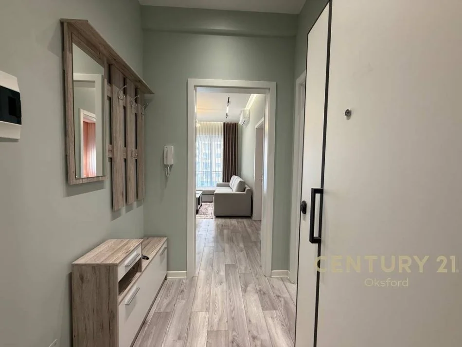 Tirane, jepet me qera apartament 1+1 Kati 2, 76 m² 800 € (Liqeni i thate)