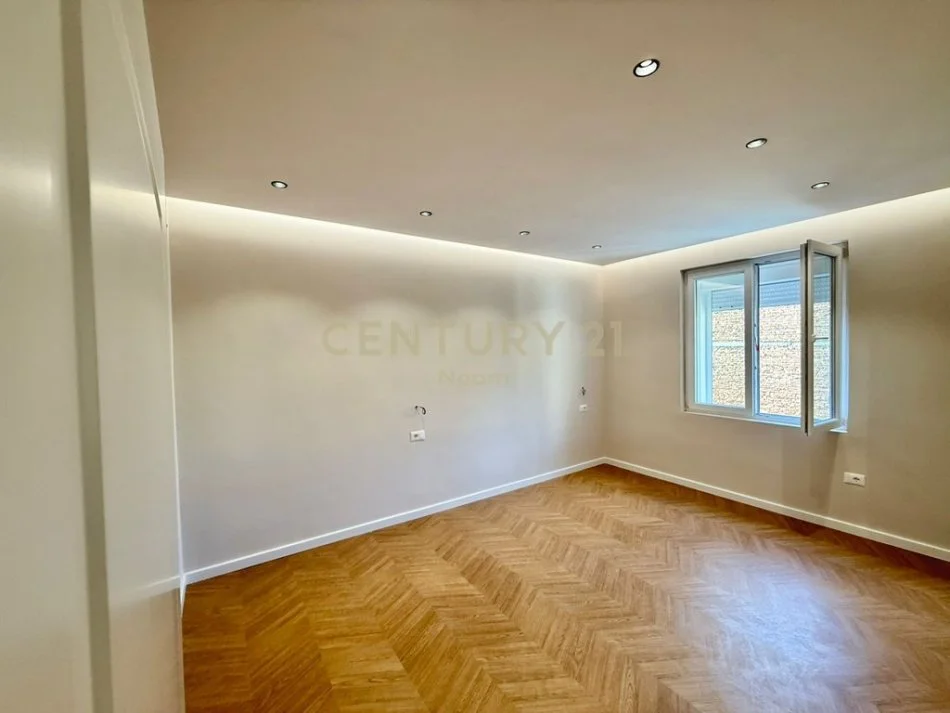 Tirane, shitet apartament 2+1+Aneks+Ballkon Kati 5, 90 m² 255.000 € (Neom124835)