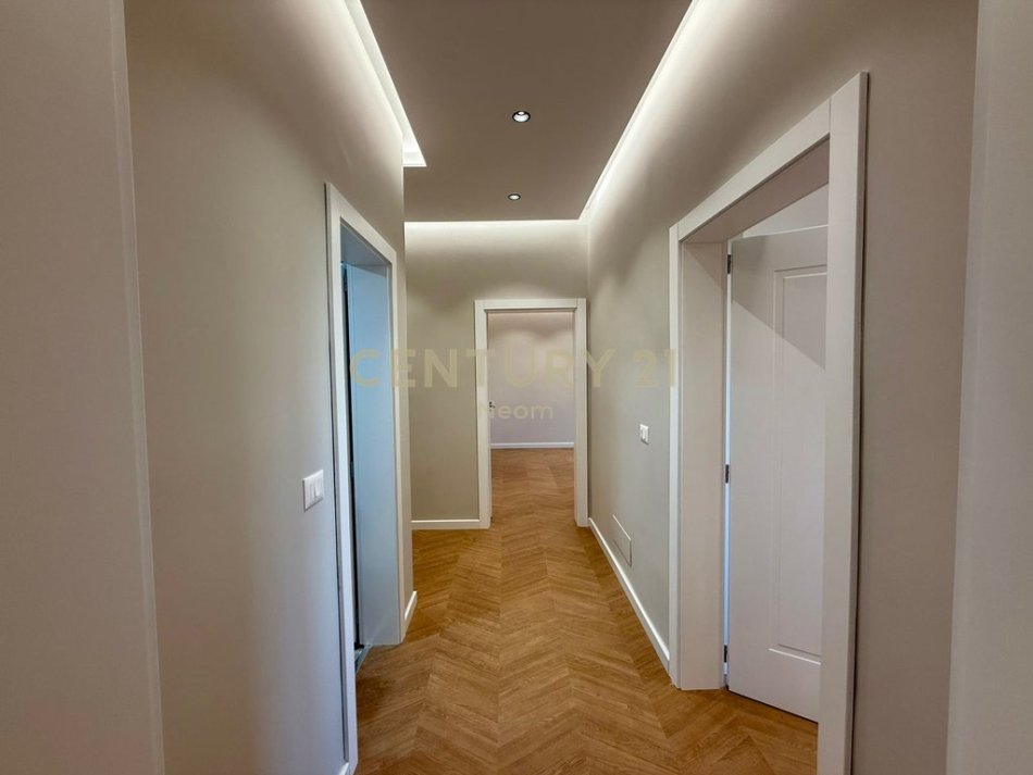 Tirane, shitet apartament 2+1+Aneks+Ballkon Kati 4, 90 m² 255.000 € (Neom124835)