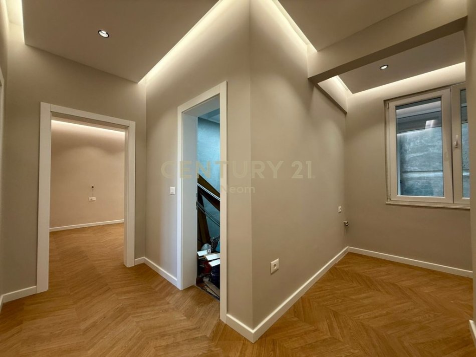 Tirane, shitet apartament 2+1+Aneks+Ballkon Kati 4, 90 m² 255.000 € (Neom124835)
