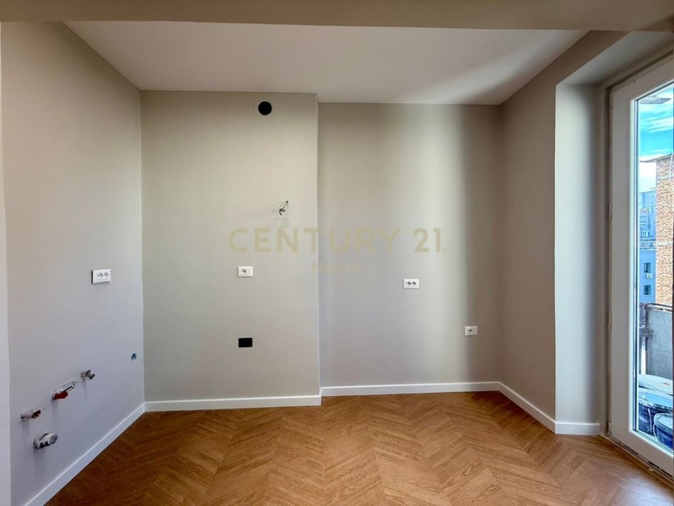 Tirane, shitet apartament 2+1+Aneks+Ballkon Kati 4, 90 m² 255.000 € (Neom124835)