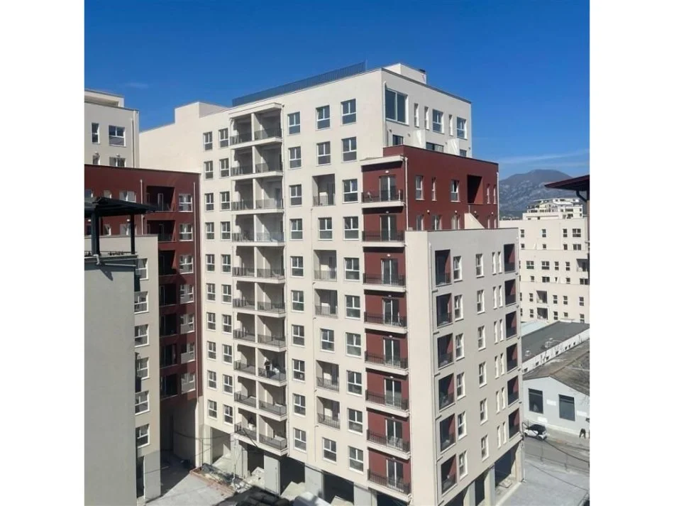 Tirane, shitet apartament 2+1 Kati 2, 88 m² 149.600 € (Laprake)