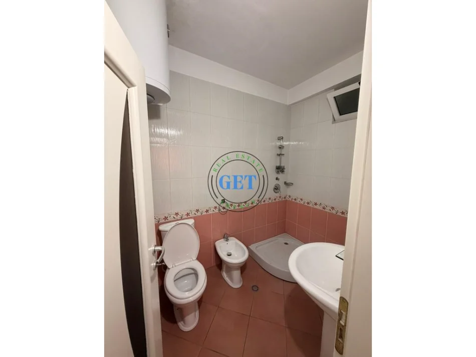 Durres, jepet me qera apartament 2+1 Kati 6, 90 m² 500 € 