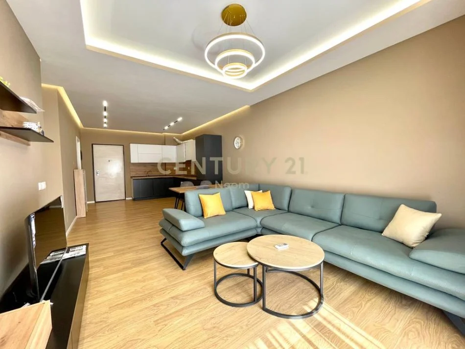 Tirane, jepet me qera apartament 2+1+Aneks+Ballkon Kati 1, 103 m² 800 € (Neom125260)