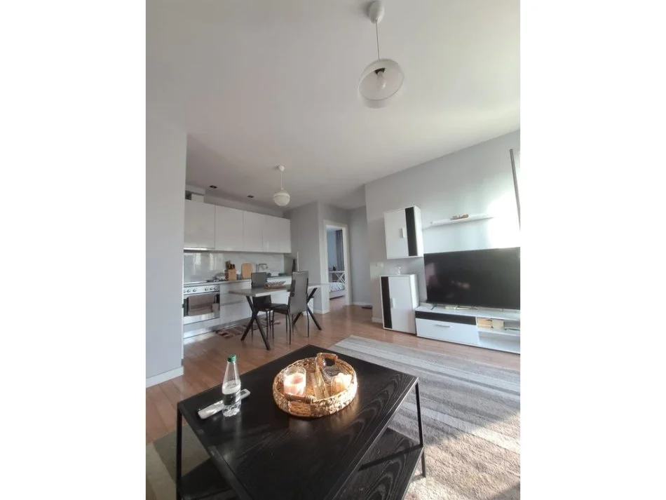 Tirane, shitet apartament Kati 10, 100.000 € (Yzberisht)