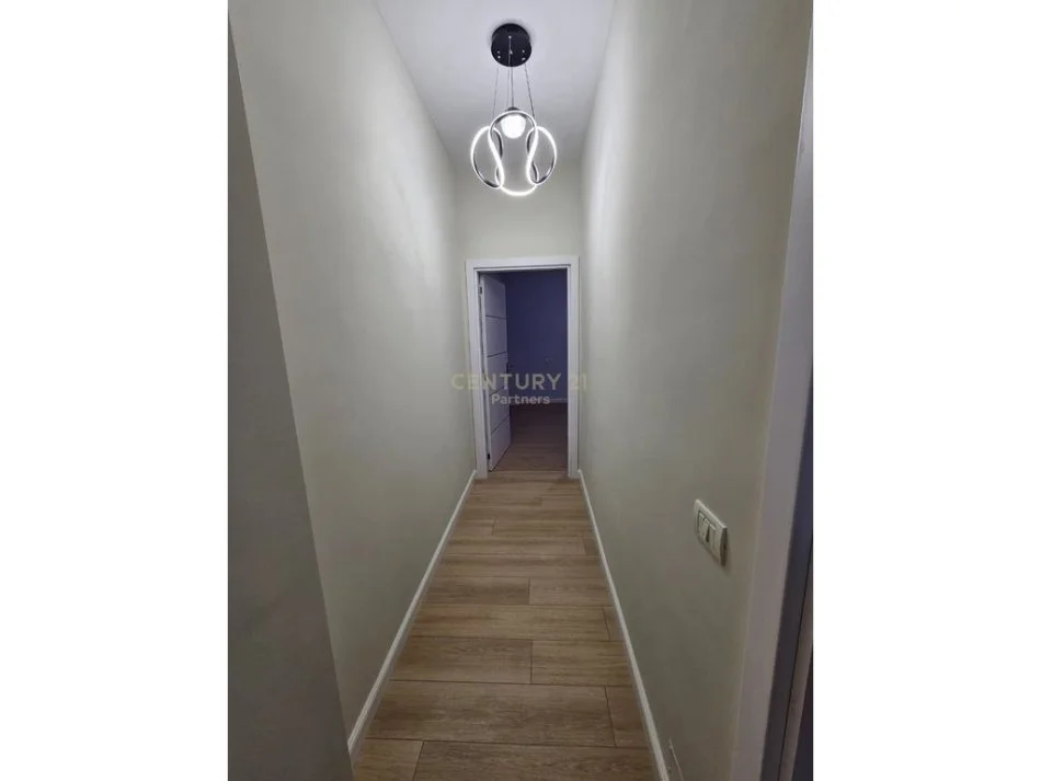 Tirane, shitet apartament 2+1 Kati 3, 88 m² 135.000 € 