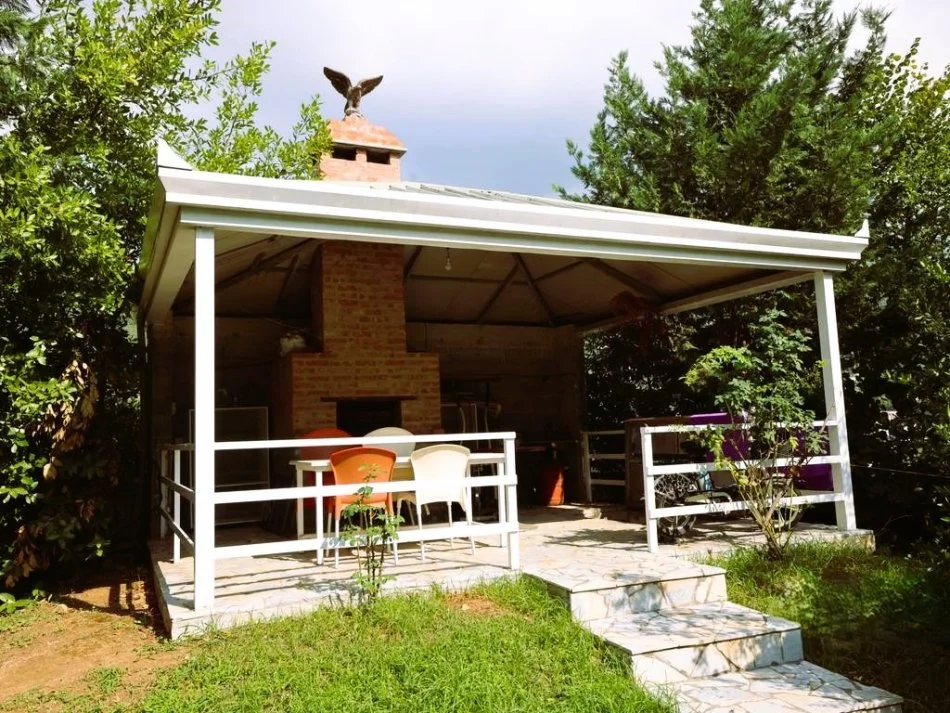 Tirane, shitet 3+1+Aneks+Ballkon , 214 m² 300.000 € 