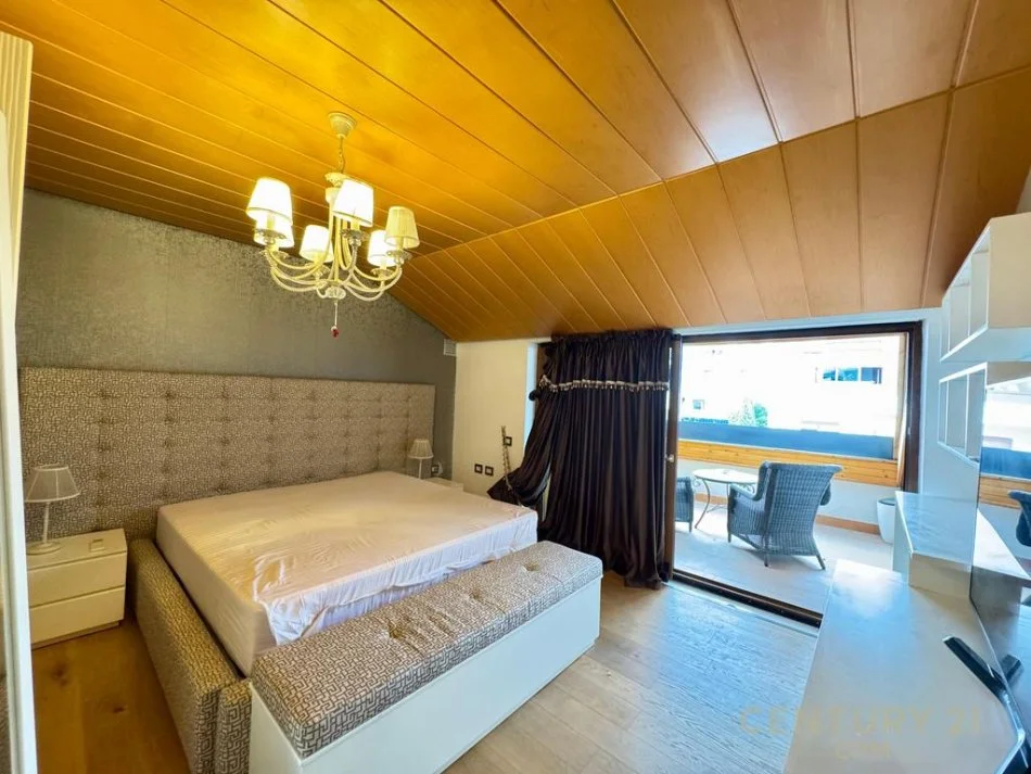 Tirane, jepet me qera Vile 3+1+Aneks+Ballkon Kati 0, 320 m² 2.500 € (s125418)