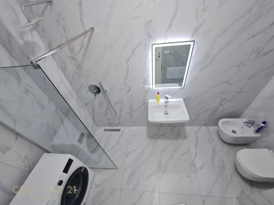 Tirane, shitet apartament 1+1+Ballkon Kati 4, 60 m² 110.000 € (Rezidencen Kaimi!)