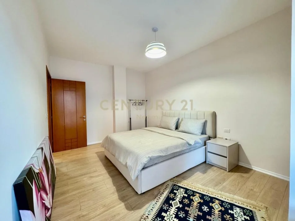 Tirane, jepet me qera apartament 1+1+Aneks+Ballkon Kati 5, 75 m² 750 € (Neom125450)
