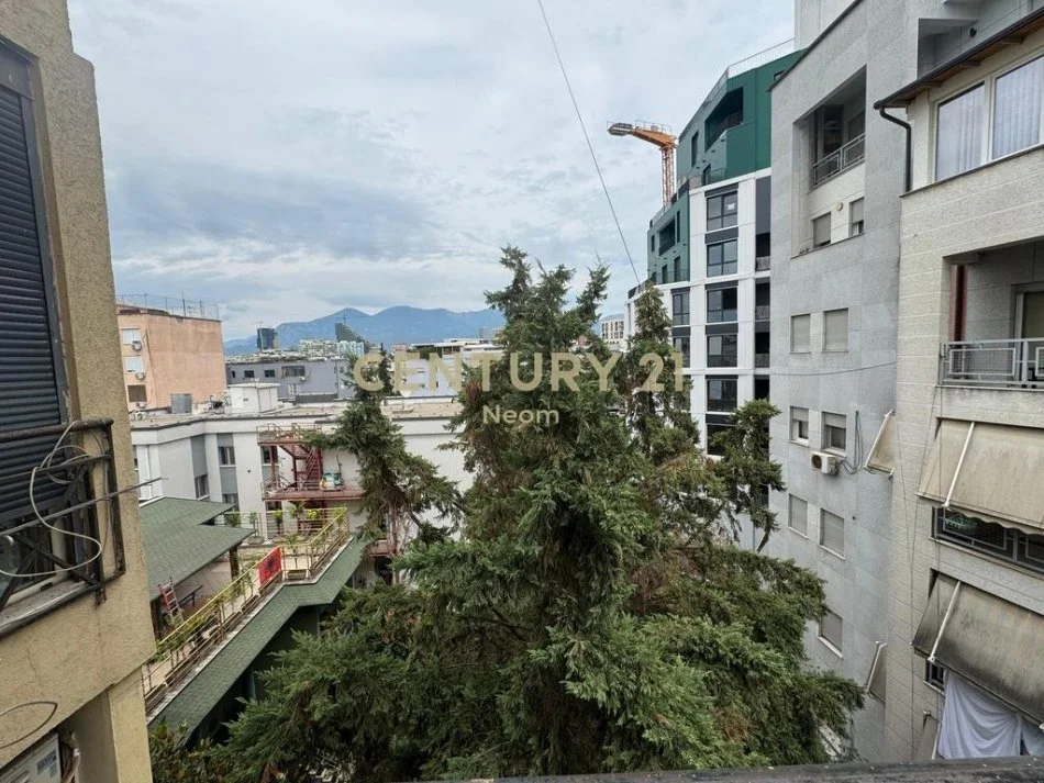 Tirane, jepet me qera apartament 2+1+Aneks+Ballkon Kati 5, 99 m² 850 € (Neom125538)