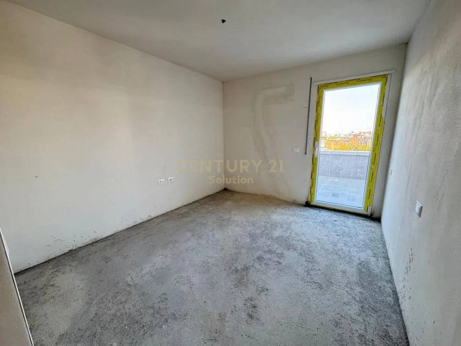 Tirane, shitet apartament 2+1+Ballkon Kati 5, 163 m² 230.000 € (rruga XHAFIZE KEKO)