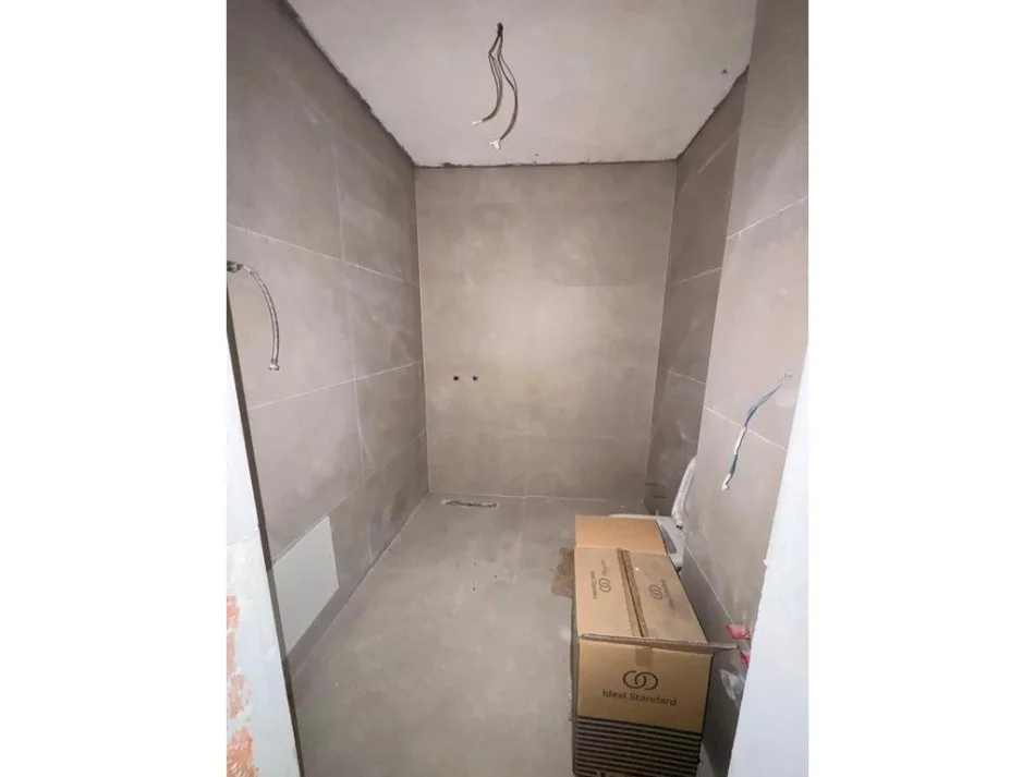 Tirane, shitet apartament 2+1+Ballkon Kati 5, 163 m² 230.000 € (rruga XHAFIZE KEKO)