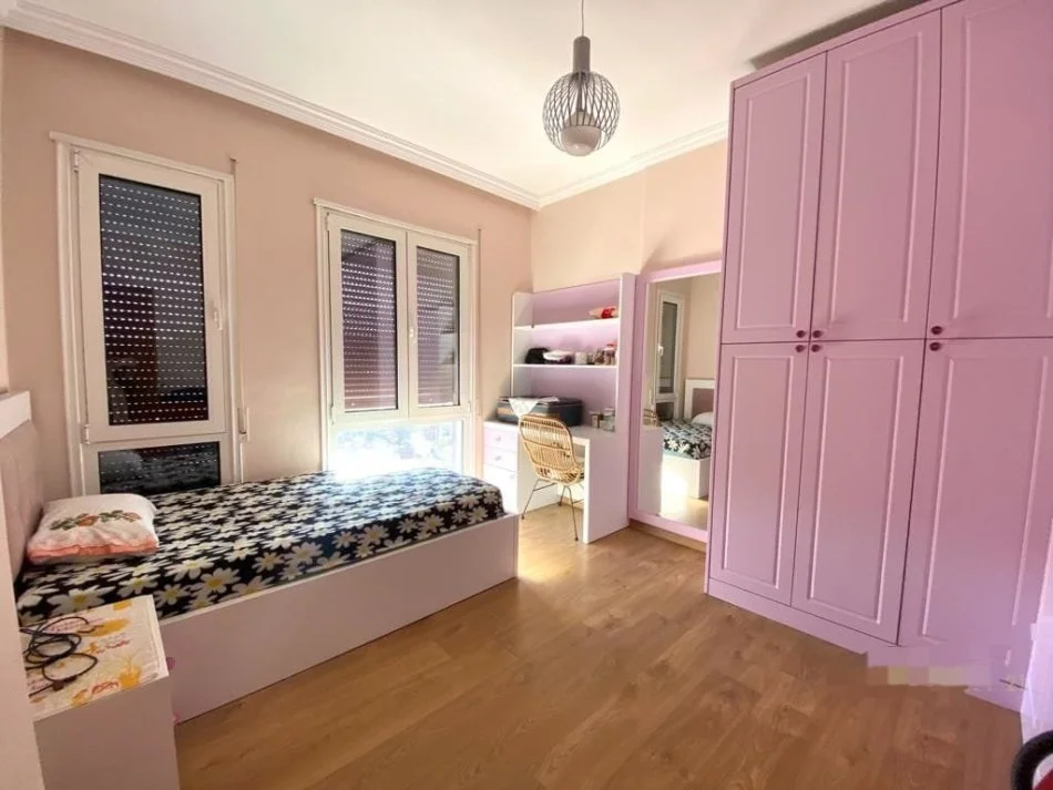 Tirane, shitet apartament , 96 m² 160.000 € 