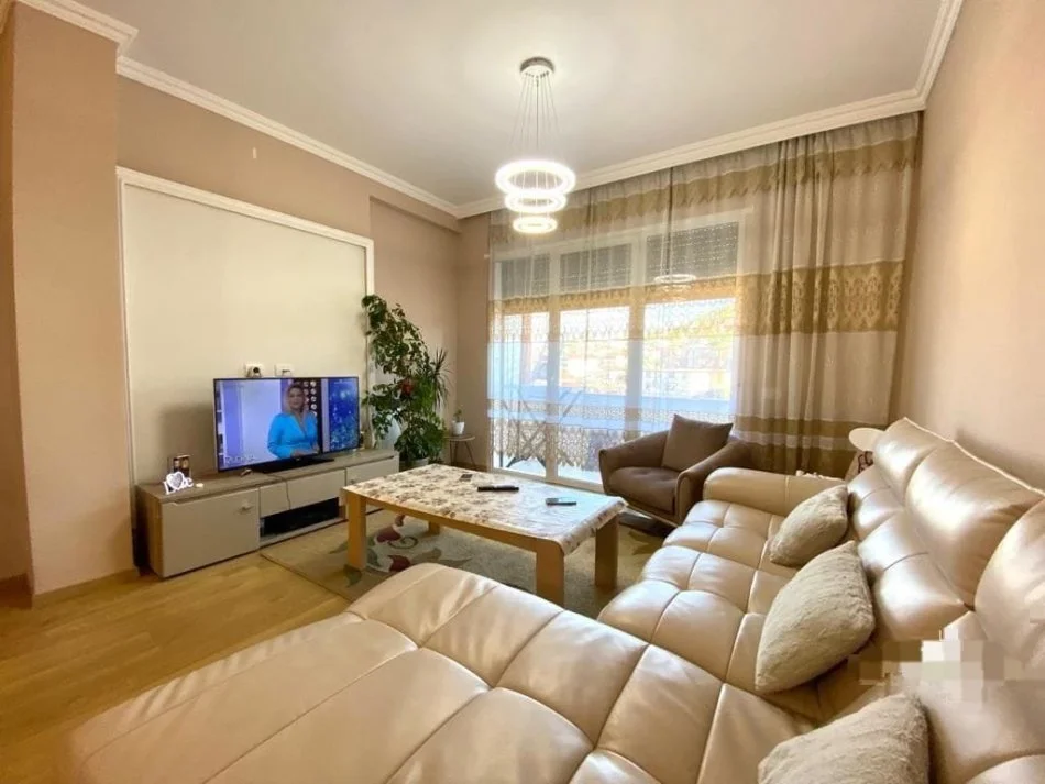 Tirane, shitet apartament , 96 m² 160.000 € 
