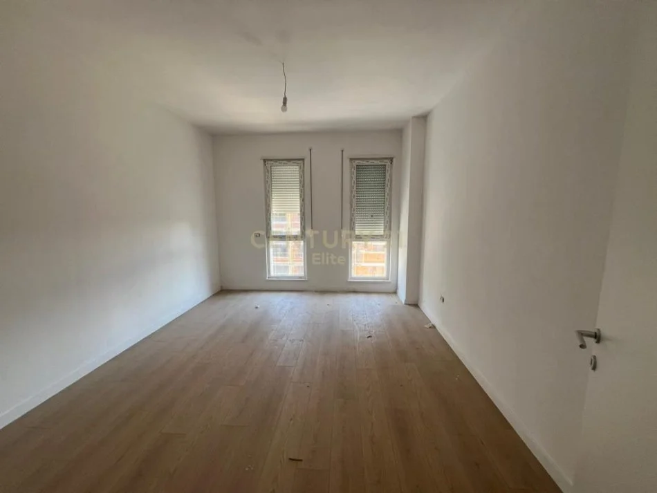 Tirane, shitet apartament 2+1 Kati 6, 99 m² 113.000 € (QTU)