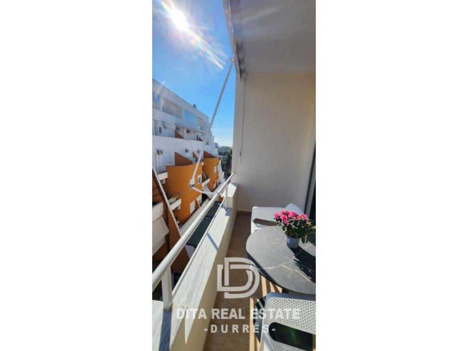 Durres Plazh, shitet apartament 1+1+Ballkon Kati 5, 60 m² (Pavaresia)