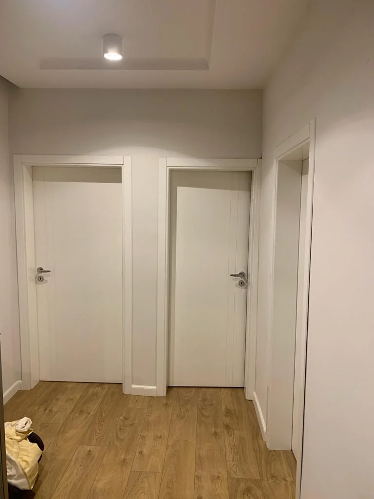 Shiten Apartamente 1+1 dhe 2+1 Shkolla e Kuqe (qender)