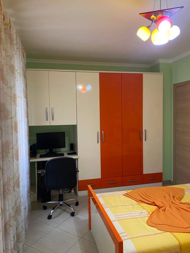Tirane, shitet apartament Kati 5, 171 m² 291.000 Euro (PAZARI RI)