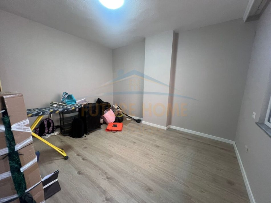 Tirane, shitet apartament 2+1+Ballkon Kati 1, 113 m² 215.000 € (Zogu i Zi)