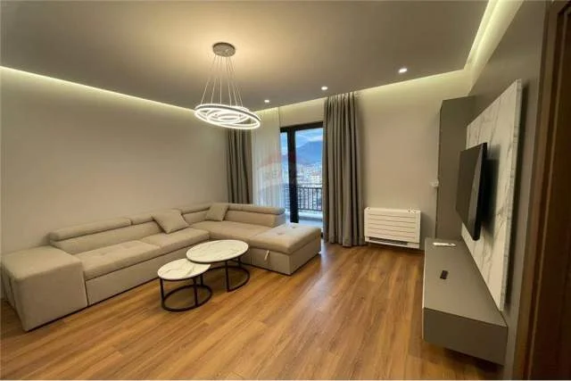 Tirane, jepet me qera apartament 2+1 Kati 9, 108 m² 750 Euro