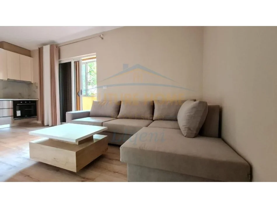 Tirane, shitet apartament 1+1 Kati 1, 58 m² 160.000 € (KOMUNA E PARISIT)