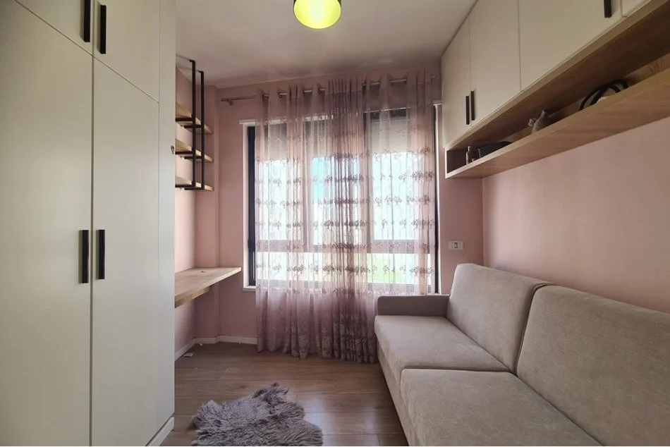 Tirane, shitet apartament 2+1 Kati 3, 78 m² 199.000 € (21 Dhjetori)