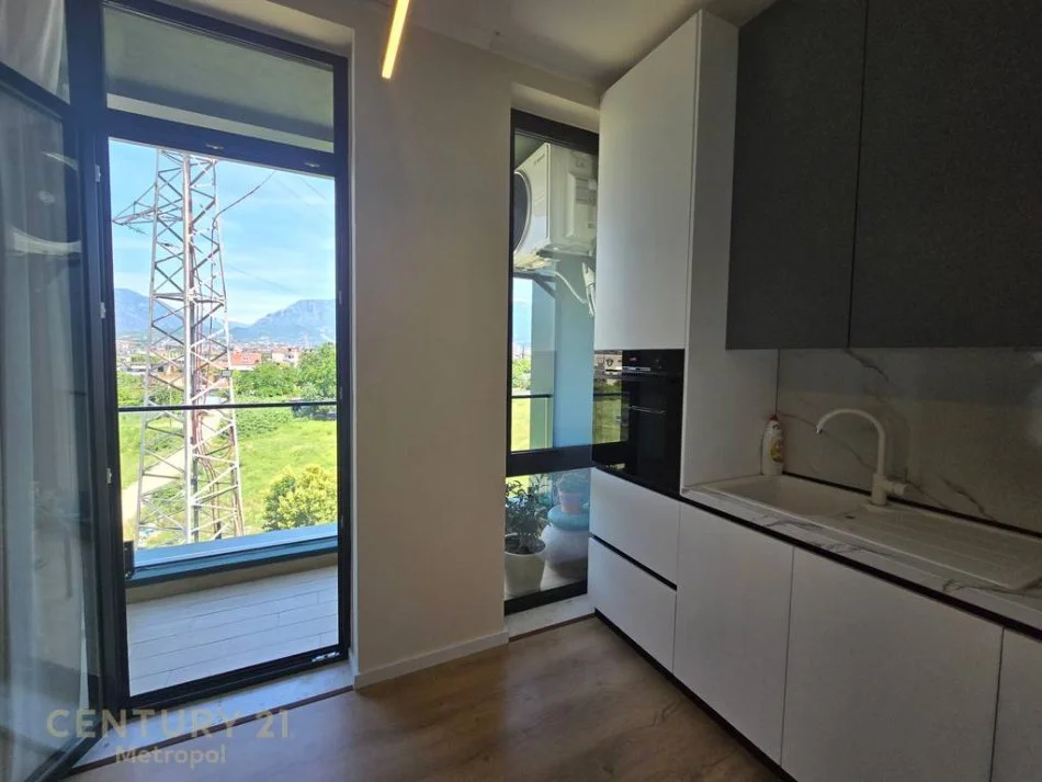 Tirane, jepet me qera apartament 1+1 Kati 4, 60 m² 450 € (Bulevardi i ri)