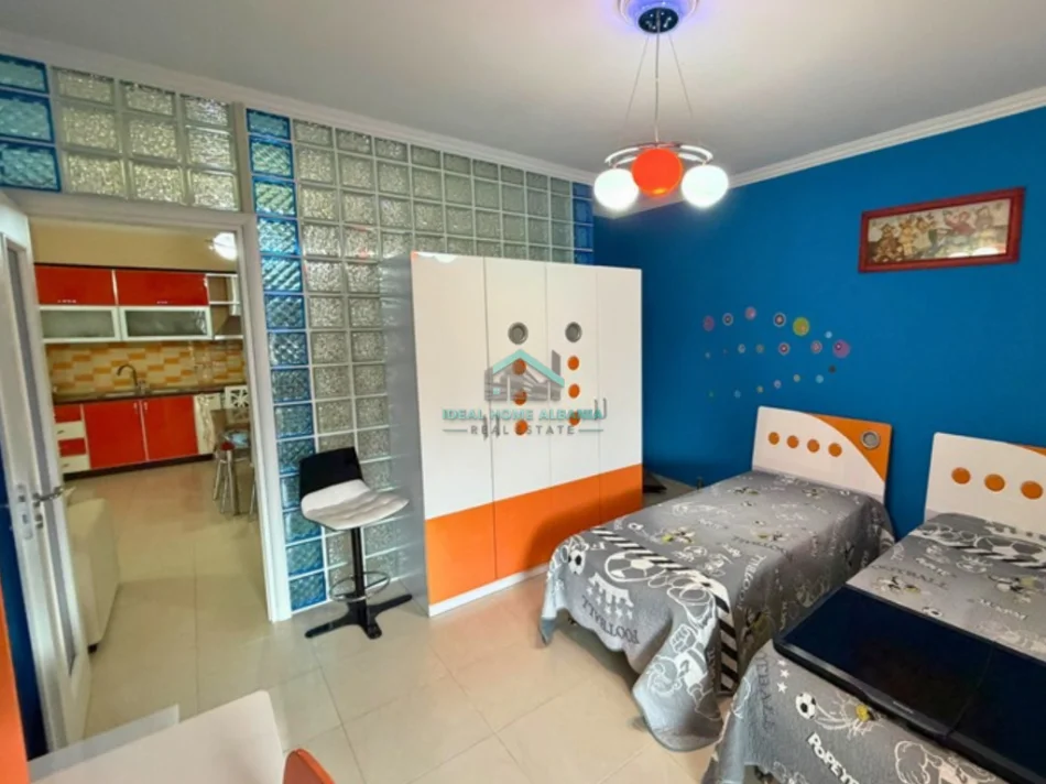 Vlore, shitet apartament 2+1+Ballkon Kati 4, 85 m² 125.000 € (orikum)