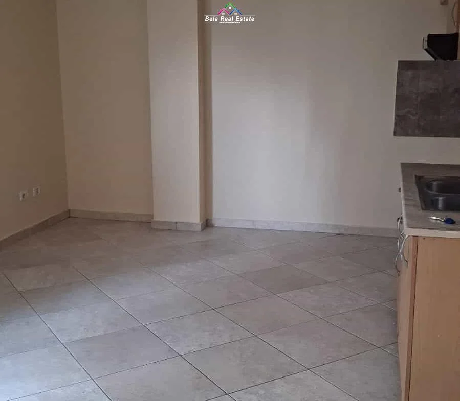 Tirane, jepet me qera apartament 2+1 Kati 4, 90 m² 420 € (liqeni i thate)