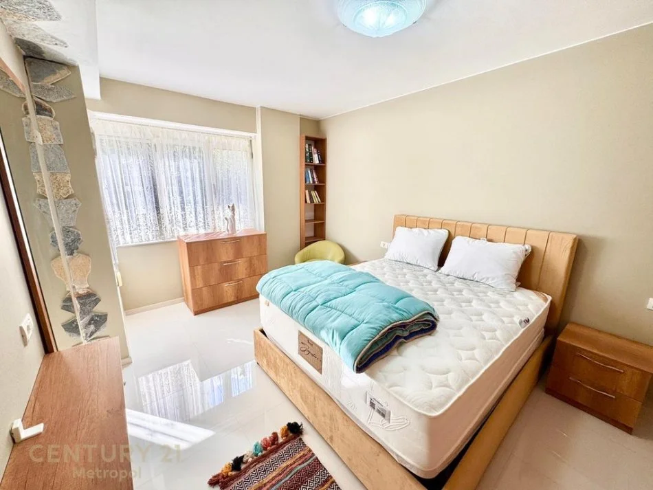 Tirane, jepet me qera apartament 2+1 Kati 2, 70 m² 750 € (Bllok)