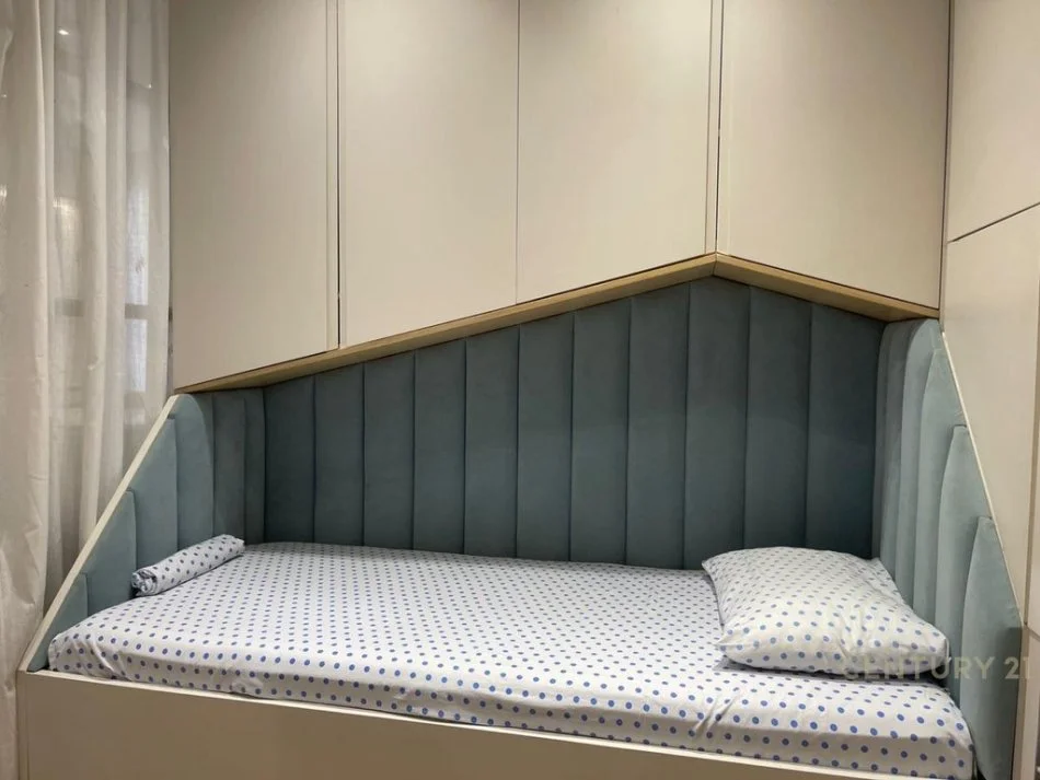 Tirane, jepet me qera apartament 2+1 Kati 2, 65 m² 650 €