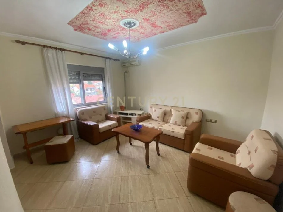 Tirane, jap me qera apartament 1+1 Kati 4, 53 m² 350 € 