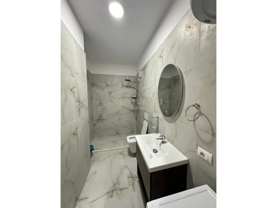 Tirane, jap me qera apartament 2+1 Kati 8, 77 m² 1.200 € 