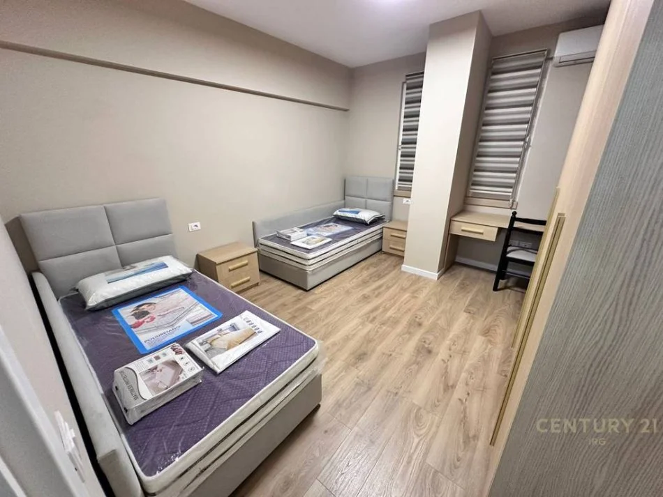 Tirane, shitet apartament 2+1 Kati 8, 105 m² 168.000 € (Rruga Sokrat Miho)