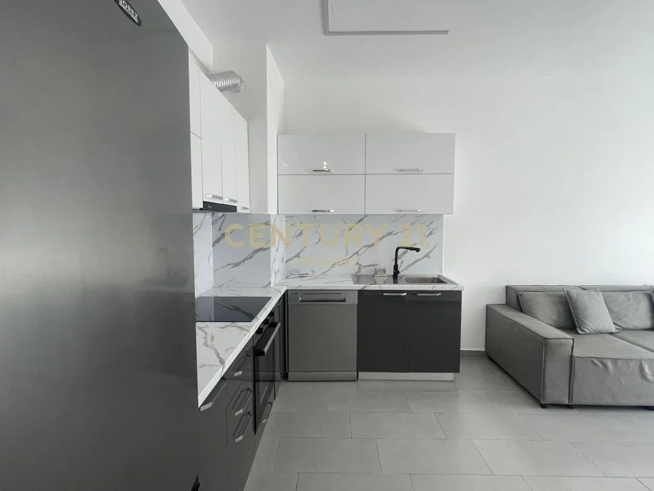 Durres, jepet me qera apartament 2+1 Kati 4, 74 m² 500 € (Apartament 2+1 me Qira në Plazh Iliria, Durres!)