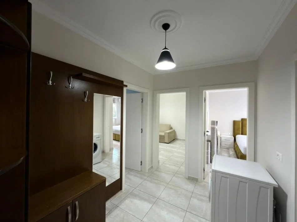 Tirane, jepet me qera apartament 2+1 Kati 1, 71 m² 650 € 