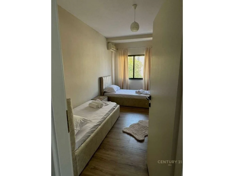 Tirane, jepet me qera apartament 2+1 Kati 2, 94 m² 700 € (Bulevardi i ri)