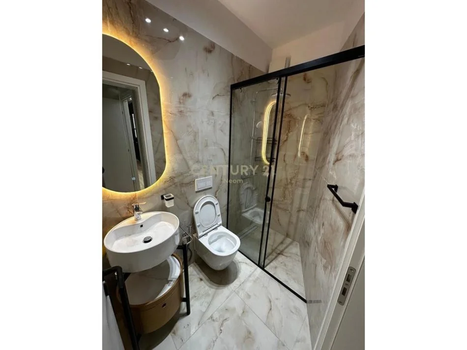 Tirane, jepet me qera apartament 2+1+Aneks+Ballkon Kati 1, 110 m² 1.100 € (Neom126244)