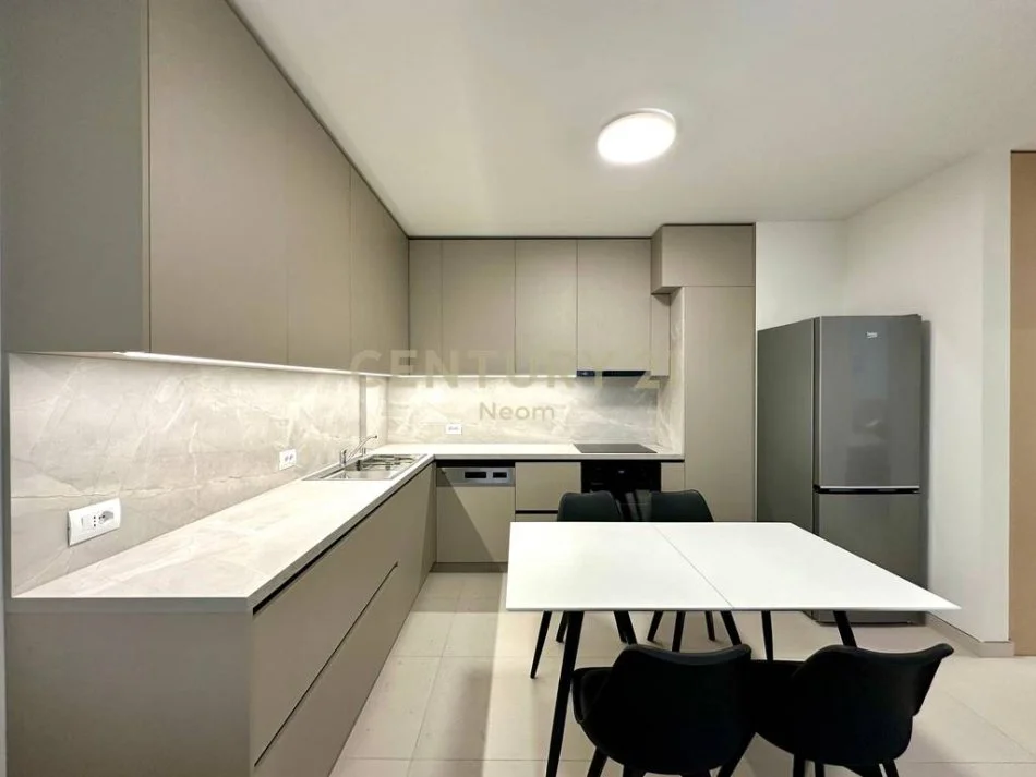 Tirane, jepet me qera apartament 1+1+Aneks+Ballkon Kati 5, 71 m² 600 € (Neom126305)