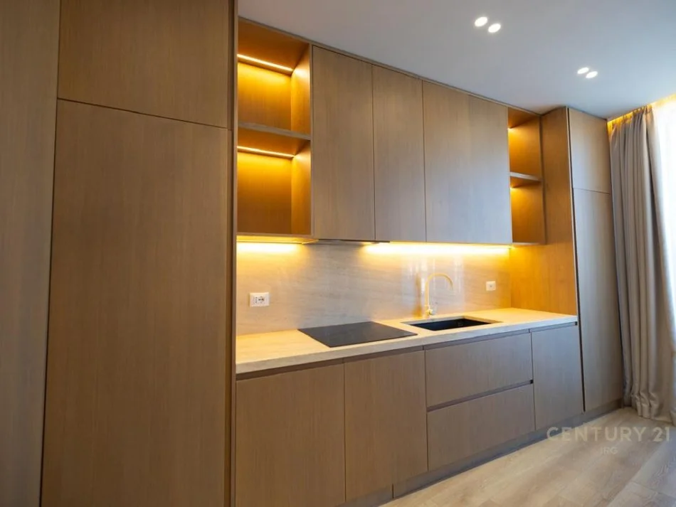 Tirane, shitet apartament+verande | Penthouse 5+1+Aneks+Ballkon Kati 13, 545 m² (Liqeni Tiranes)