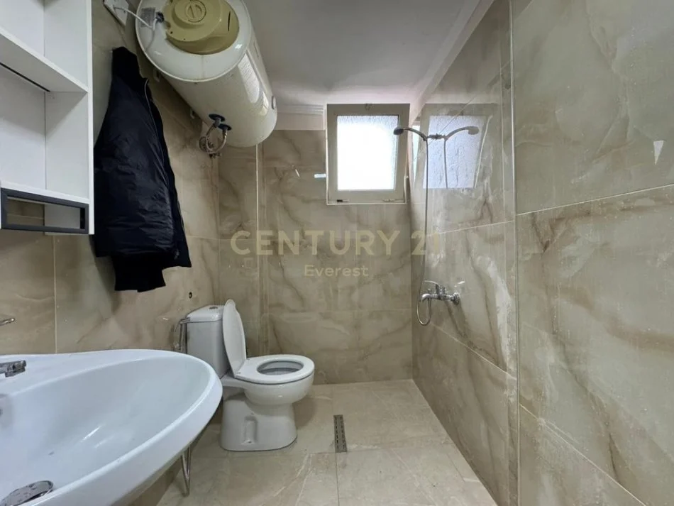 Tirane, shitet apartament 2+1+Ballkon Kati 4, 70 m² 155.000 € (Harry Fultz)