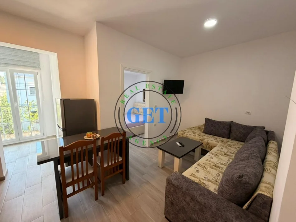 Durres, jepet me qera apartament 1+1 Kati 2, 65 m² 300 € (Ish Kënet)